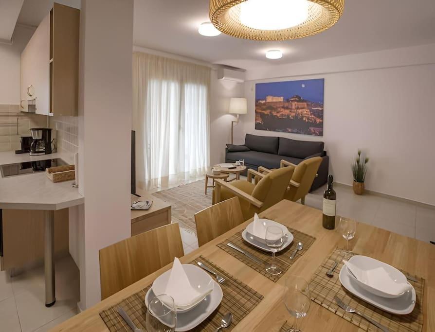 Modern Apartment In The Heart Of The City Афины Экстерьер фото